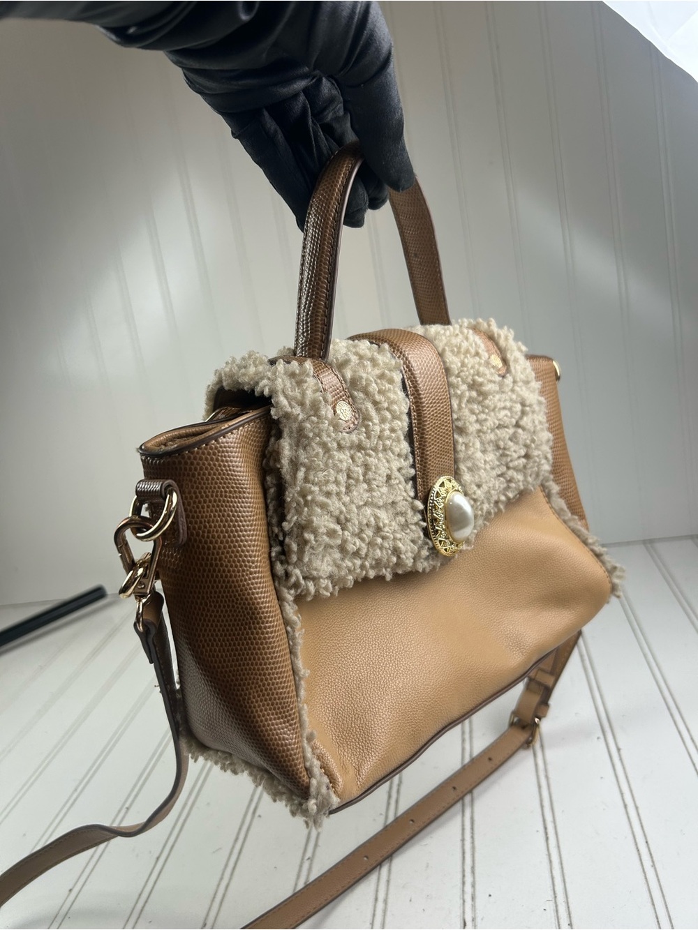 Anne Klein Vintage Y2K Mixed Media Sherpa Crossbody Satchel Brown Pearl Accent - Picture 10 of 15